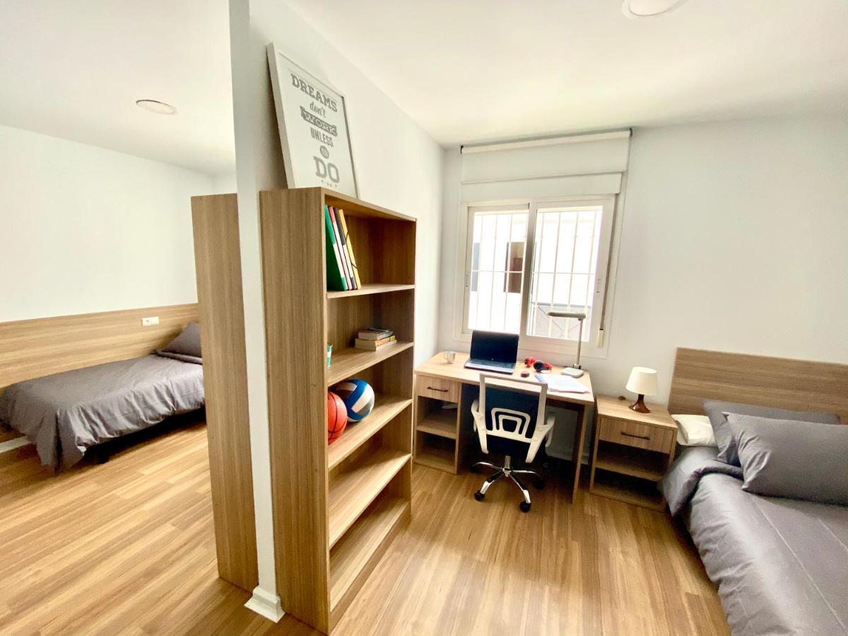 Micampus Malaga Student Residence Esterno foto