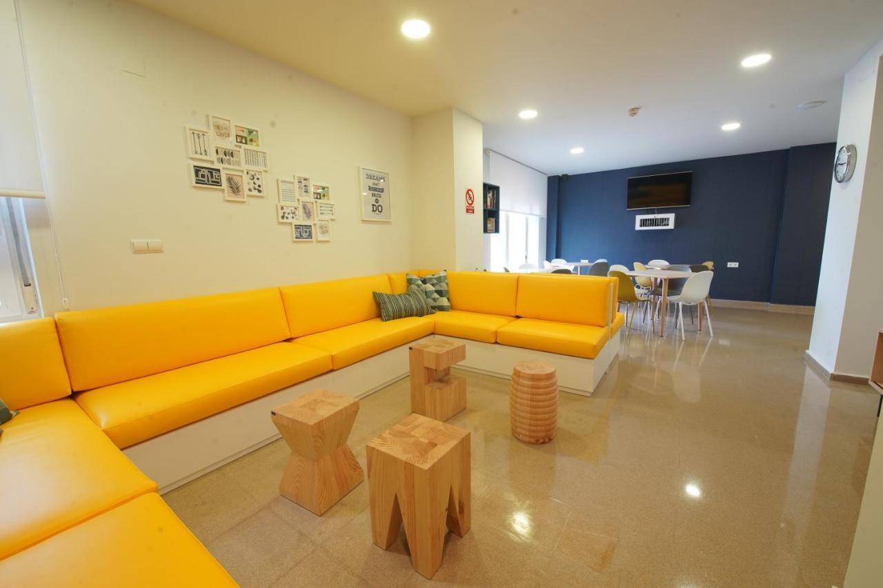 Micampus Malaga Student Residence Esterno foto